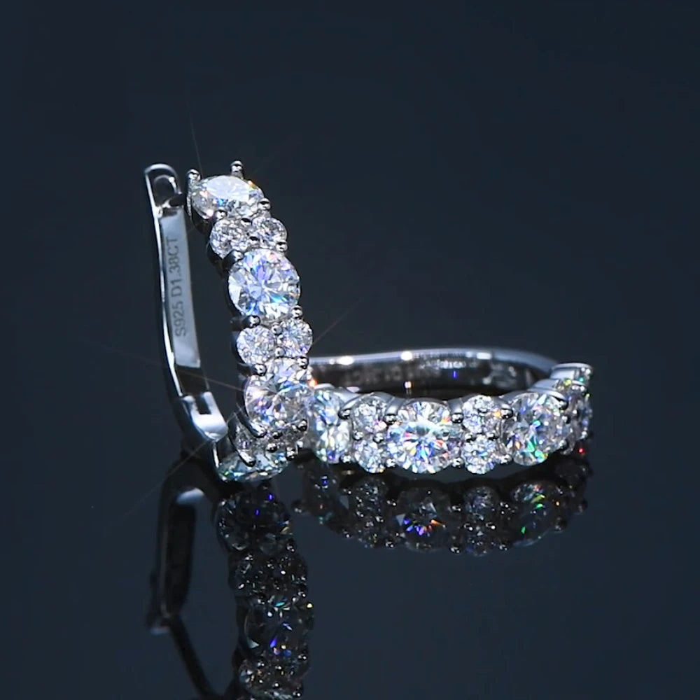 עגילים צמודים משובצים 2.76 קראט